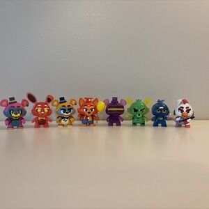 Five Night At Freddy's FNAF  Mystery Mini Funko Vinyl‎ Figurines Lot Of 8